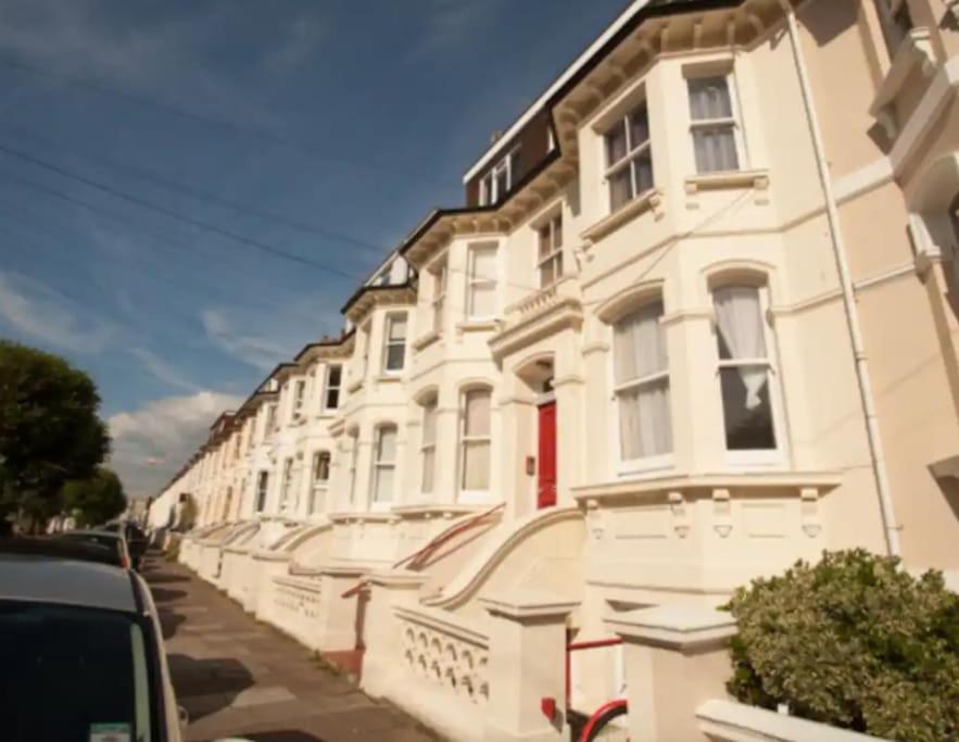 Sunny Seaside Sanctuary - Two Bedroom Apartment Brighton Exteriör bild