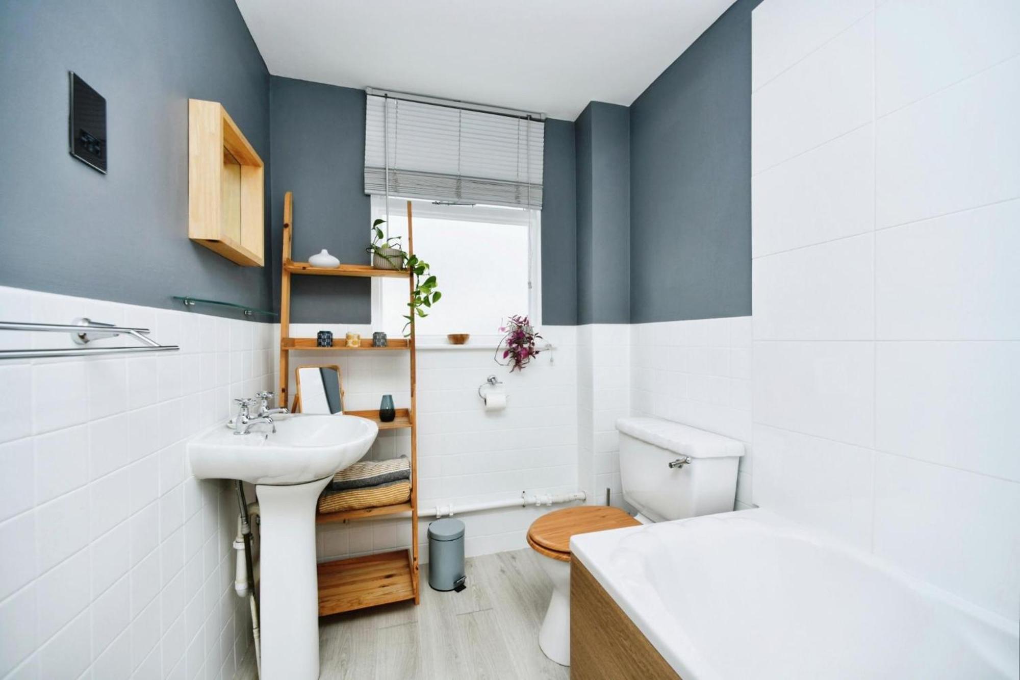 Sunny Seaside Sanctuary - Two Bedroom Apartment Brighton Exteriör bild