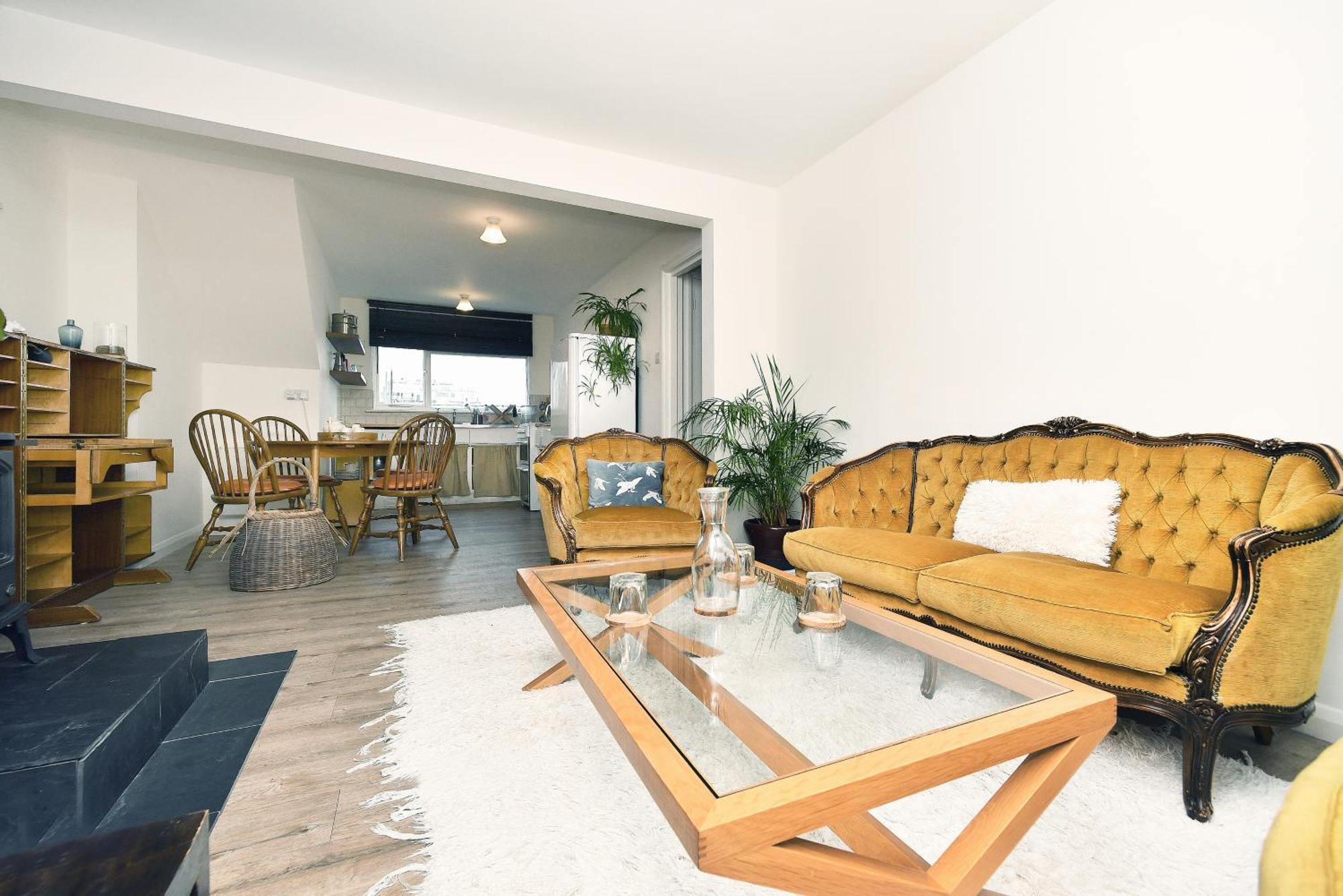 Sunny Seaside Sanctuary - Two Bedroom Apartment Brighton Exteriör bild